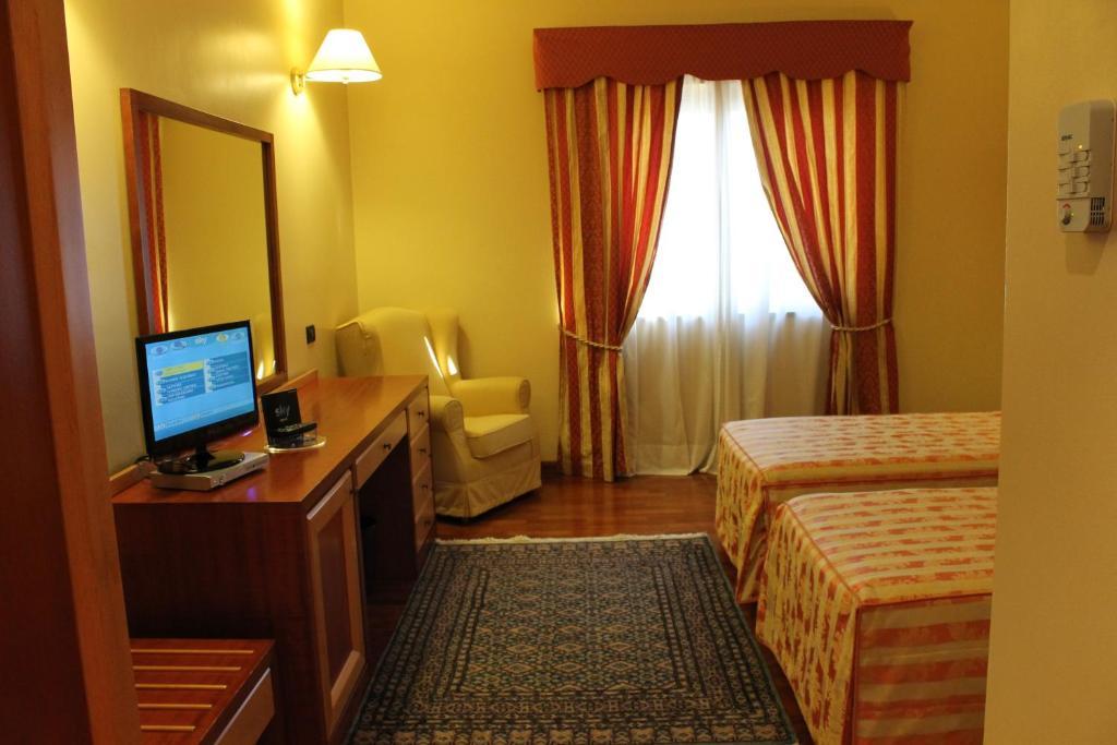 Hotel Grillo Assemini Værelse billede